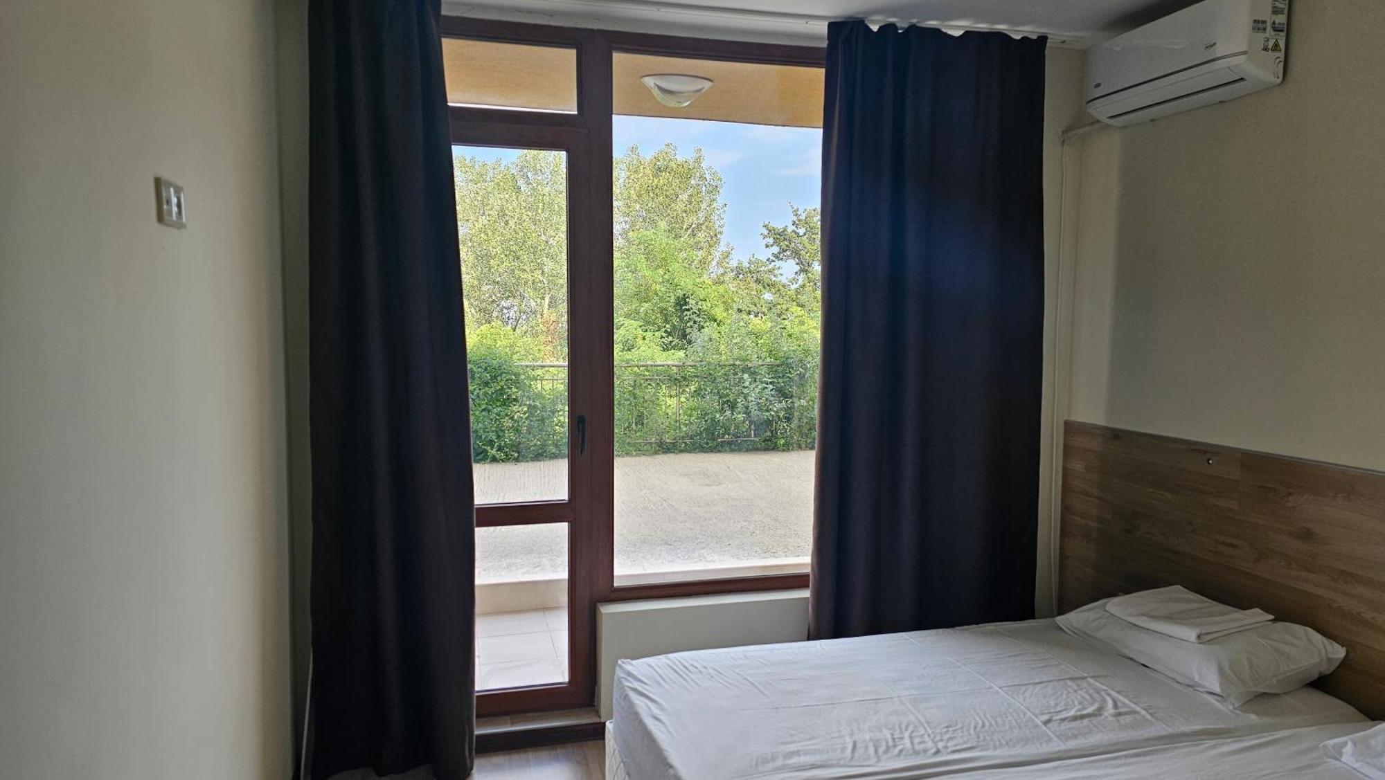 Vesta Riviera - Free Parking Golden Sands Quarto foto